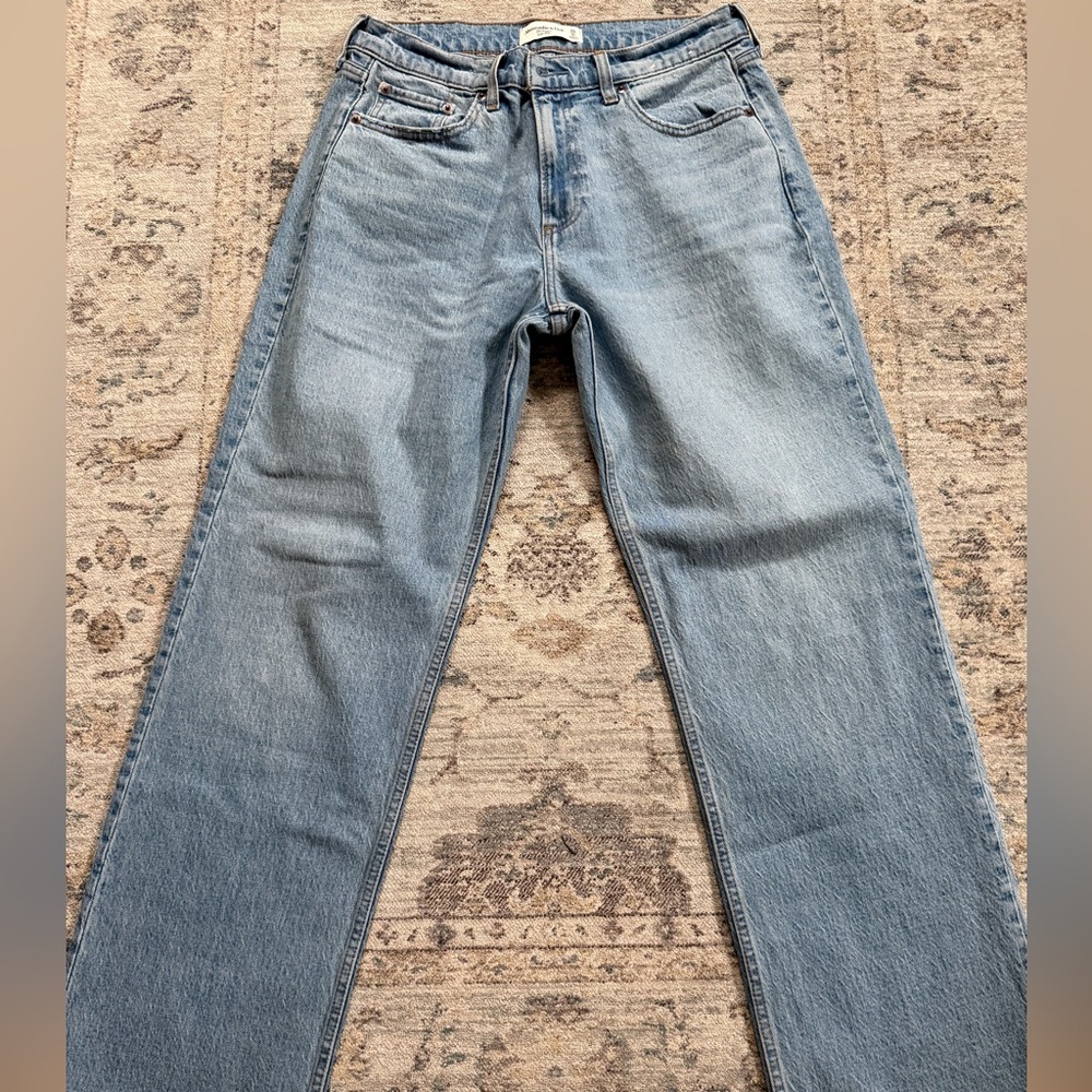 Abercrombie & Fitch The Baggy Low Rise Size 28/6r
